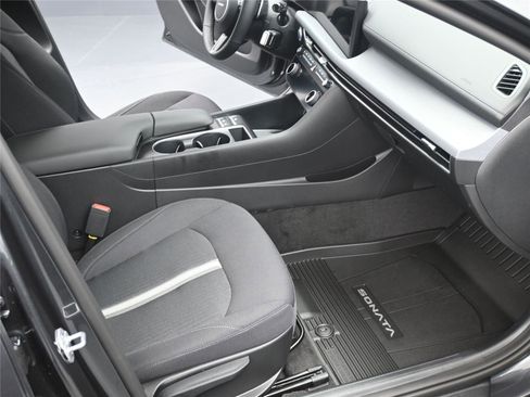New 2026 Hyundai Sonata SEL image 9