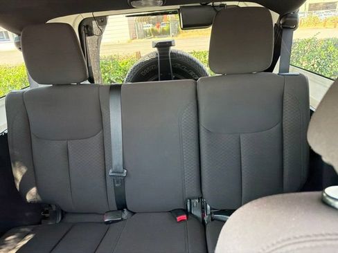 Used 2015 Jeep Wrangler Unlimited Sport w/ Quick Order Package 24S AWD/4WD image 17