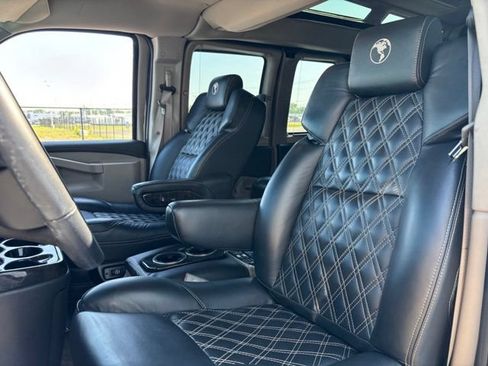 Used 2025 GMC Savana 2500 w/ Driver Convenience Package RWD image 17