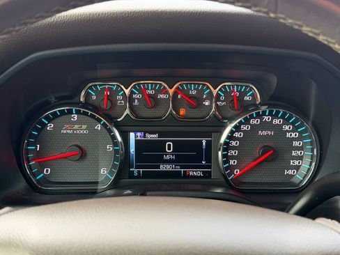 Used 2018 Chevrolet Silverado 1500 LT w/ All Star Edition AWD/4WD image 9