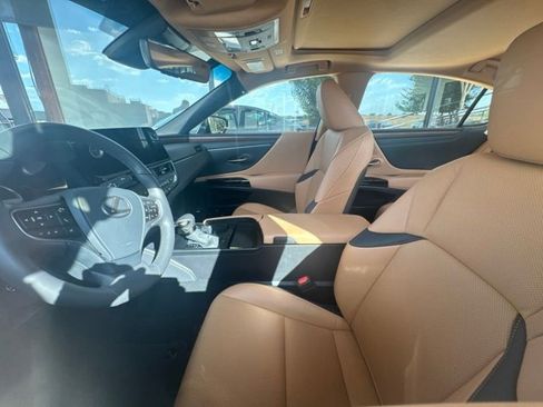 Certified 2025 Lexus ES 350 w/ Premium Package FWD image 8