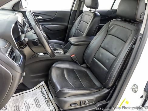 Used 2018 Chevrolet Equinox Premier w/ Infotainment II Package AWD/4WD image 13