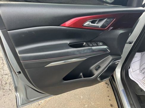 Used 2025 Chevrolet Traverse RS image 20