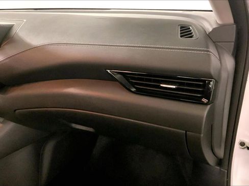 Used 2025 Nissan Sentra SV FWD image 16