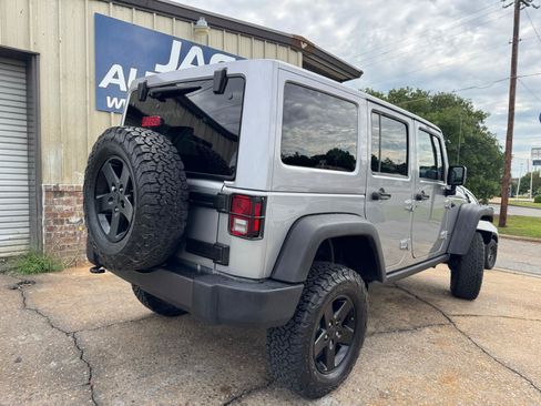 Used 2017 Jeep Wrangler Unlimited Sport AWD/4WD image 5