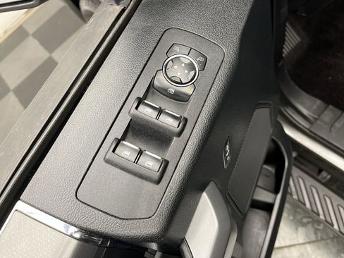 Used 2015 Ford F150 XLT w/ Equipment Group 302A Luxury image 8