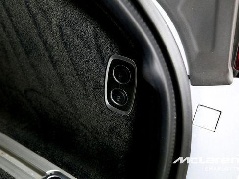 Used 2021 Aston Martin DBX image 22