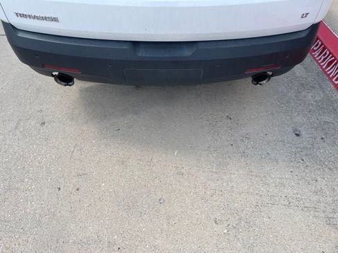 Used 2020 Chevrolet Traverse LT w/ LPO, Floor Liner Package FWD image 9