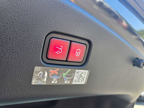 New 2026 Mercedes-Benz CLE 300 4MATIC Coupe image 16