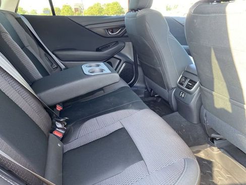 Used 2024 Subaru Outback Premium AWD/4WD image 17