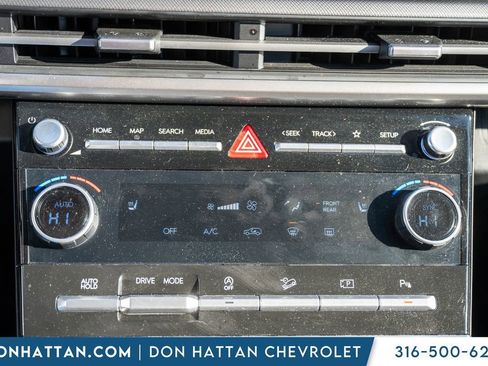 Used 2024 Hyundai Santa Fe SEL FWD image 11