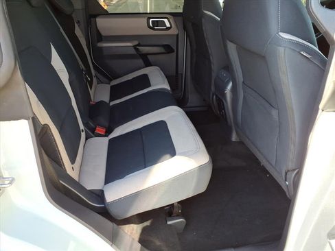Used 2023 Ford Bronco Big Bend image 14