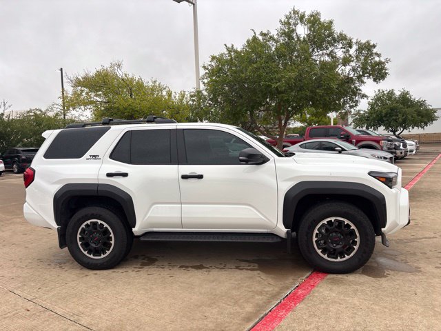 Used 2025 Toyota 4Runner TRD Off-Road Premium AWD/4WD image 4