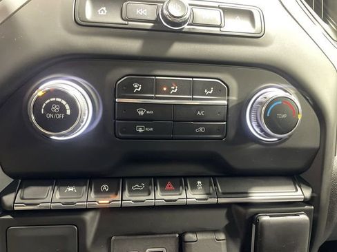 Used 2023 Chevrolet Silverado 1500 Custom image 19