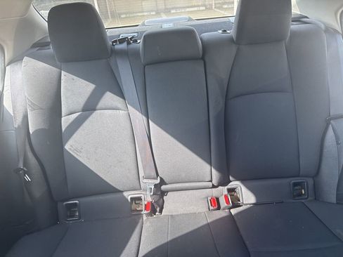 Used 2021 Toyota Corolla LE image 9