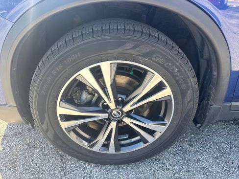 Used 2017 Nissan Rogue SL w/ SL Premium Package FWD image 21