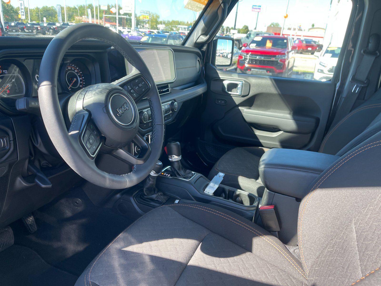 Used 2026 Jeep Gladiator Mojave AWD/4WD image 10