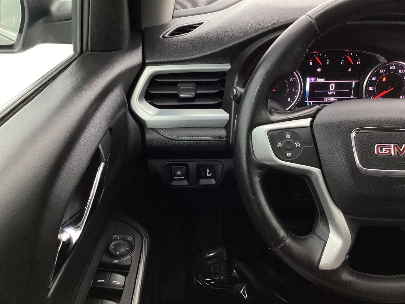 Used 2017 GMC Acadia SLT AWD/4WD image 33
