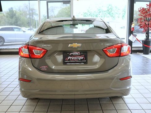 Used 2019 Chevrolet Cruze LT FWD image 15
