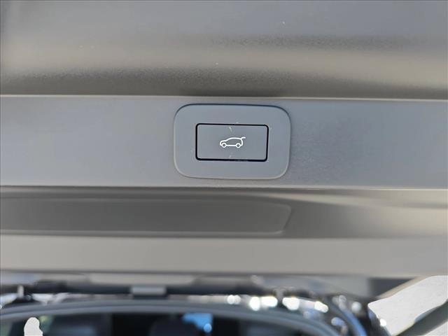 New 2025 Land Rover Range Rover SE AWD/4WD image 13