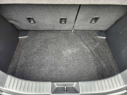 Used 2020 Toyota Yaris LE image 32