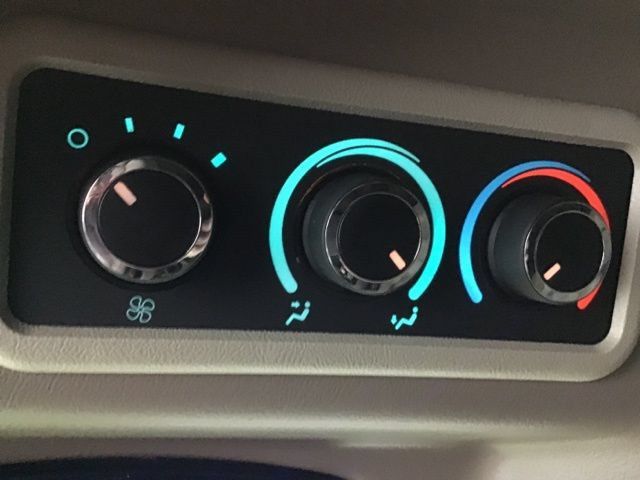 Used 2023 Chevrolet Express 2500 RWD image 38