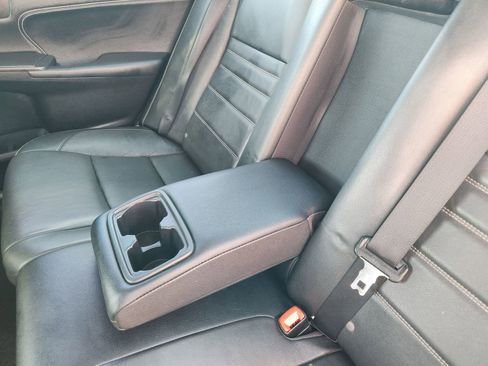 Used 2016 Toyota Camry XLE image 32