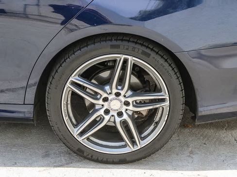 Used 2017 Mercedes-Benz E 300 4MATIC image 6