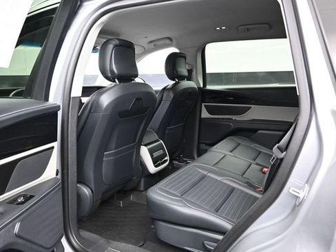 Used 2024 Lincoln Nautilus Reserve AWD/4WD image 20