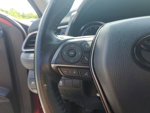 Used 2021 Toyota Camry SE FWD image 16