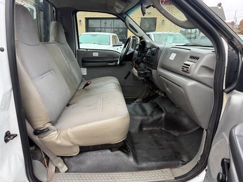 Used 2007 Ford F450 4x4 Regular Cab Super Duty image 9
