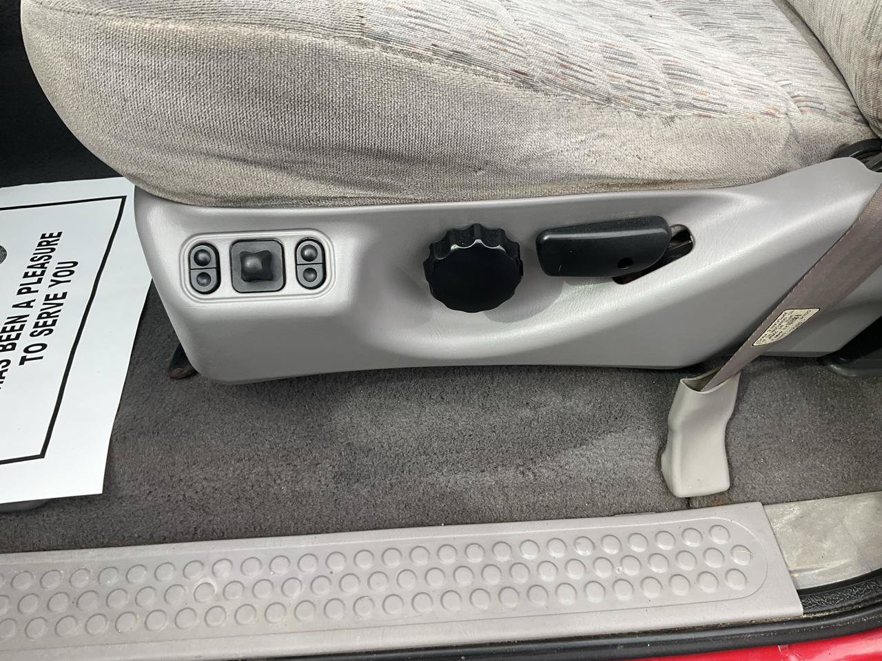 Used 2000 Ford F350 XLT RWD image 26
