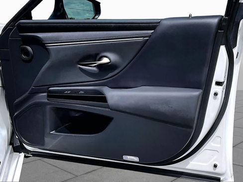 Used 2024 Lexus ES 350 w/ Premium Package FWD image 27