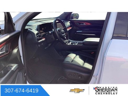 Used 2026 Chevrolet Traverse RS AWD/4WD image 8