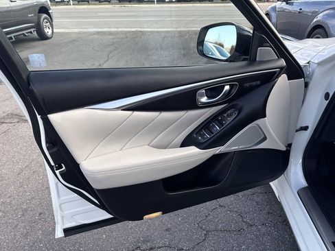 Used 2023 INFINITI Q50 Sensory image 11