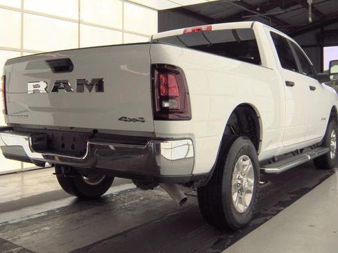 Used 2025 RAM 2500 Big Horn AWD/4WD image 4