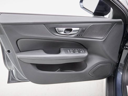 Certified 2024 Volvo V60 B5 Cross Country Ultimate image 11