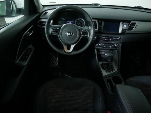 Certified 2019 Kia Niro LX image 20
