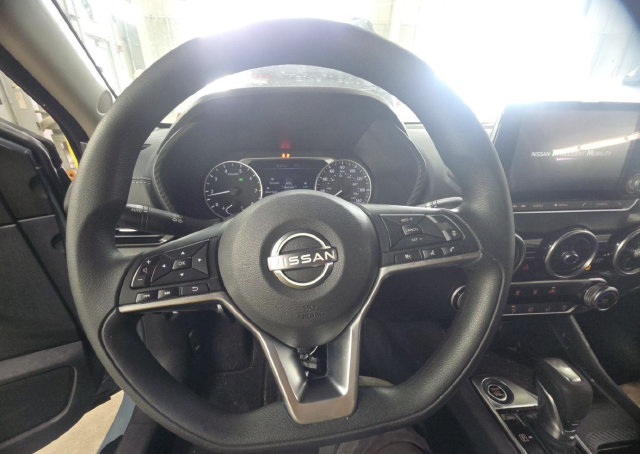 Certified 2025 Nissan Sentra SV w/ Trunk Package FWD image 8