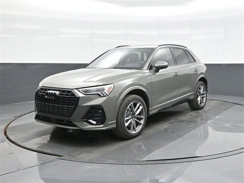New 2025 Audi Q3 2.0T Premium image 3