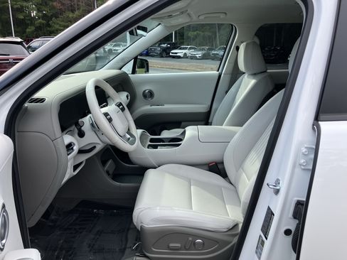 Used 2026 Hyundai Palisade SEL FWD image 16