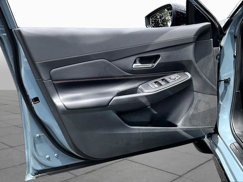 New 2026 Nissan Sentra SR FWD image 10