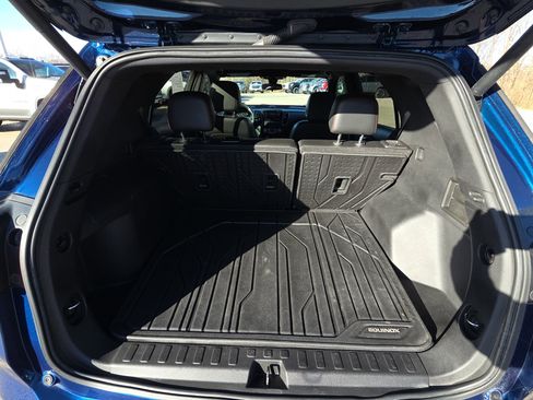 Used 2023 Chevrolet Equinox RS w/ RS Leather Package image 32