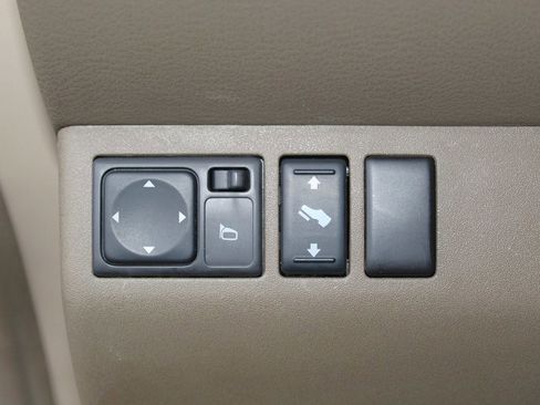 Used 2006 Nissan Pathfinder LE w/ (U01) LE Navigation Pkg image 11