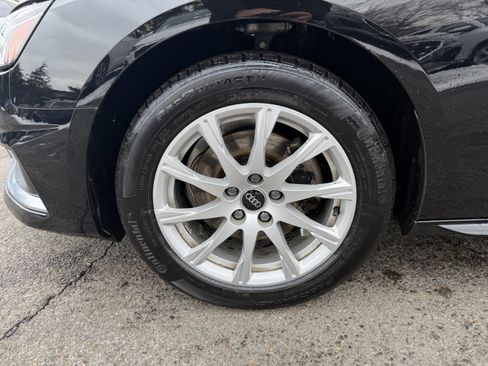 Used 2023 Audi A4 2.0T Premium w/ Convenience Package image 8