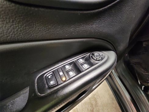 Used 2019 Jeep Compass Altitude image 35