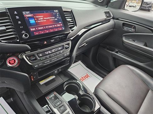 Used 2021 Honda Ridgeline Black Edition image 22