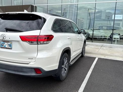 Used 2017 Toyota Highlander XLE FWD image 5