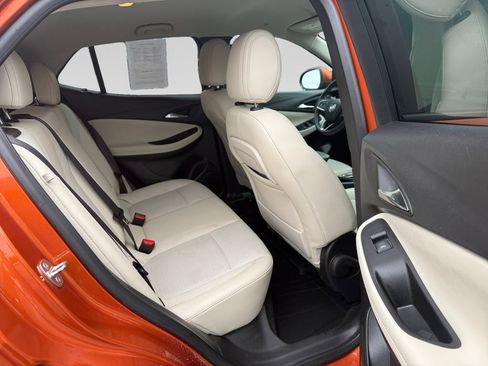 Used 2023 Buick Encore GX Preferred w/ Cold Weather Comfort Package FWD image 17