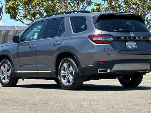 Certified 2026 Honda Pilot EX-L image 6